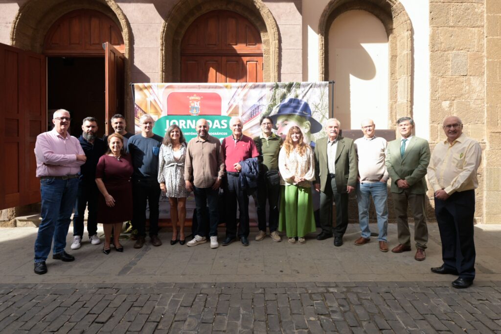Arrancan las Jornadas del Silbo en Gáldar conferenciantes y entidades organizadoras de las jornadas del silbo en gáldar. foto rayco tacoronte